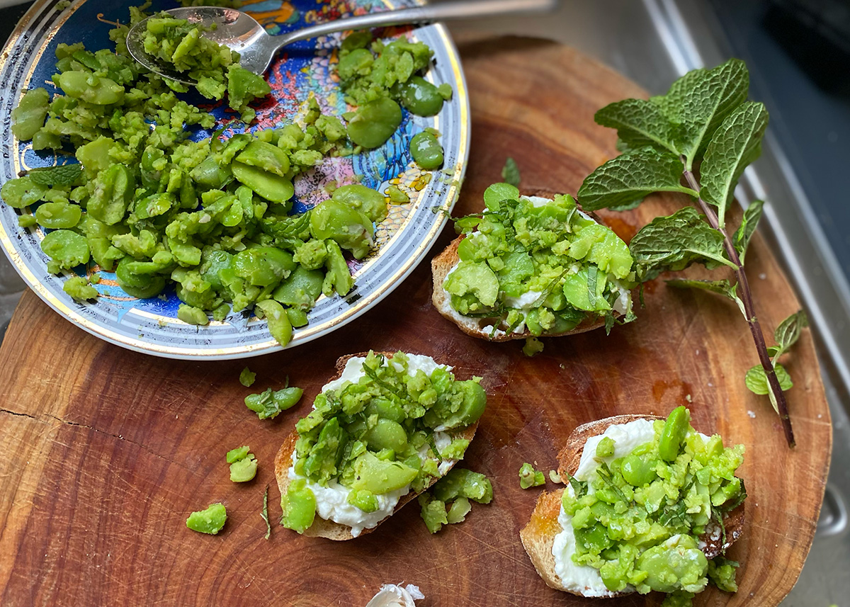 Broadbean Bruschetta